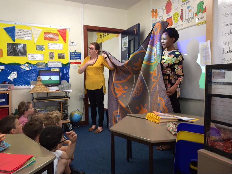 Cysylltiadau Ysgol - Gwaith Elusen Dolen Cymru Lesotho